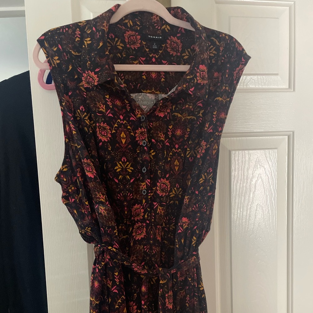 Torrid sleeveless dress. EUC